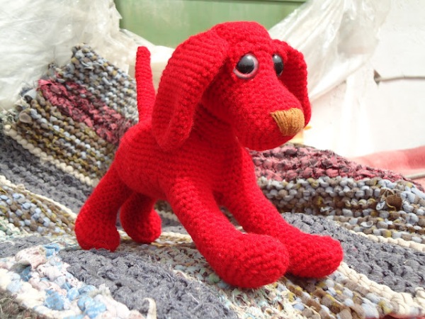 Плетено червено куче на 1 кука